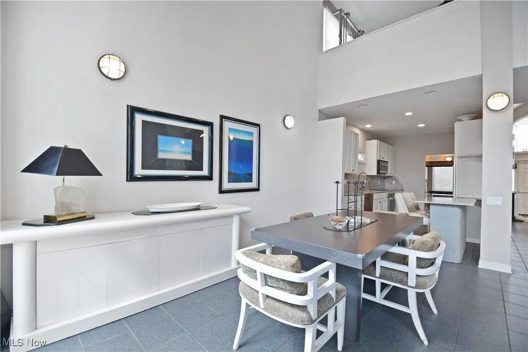 381 W Glengary Cir