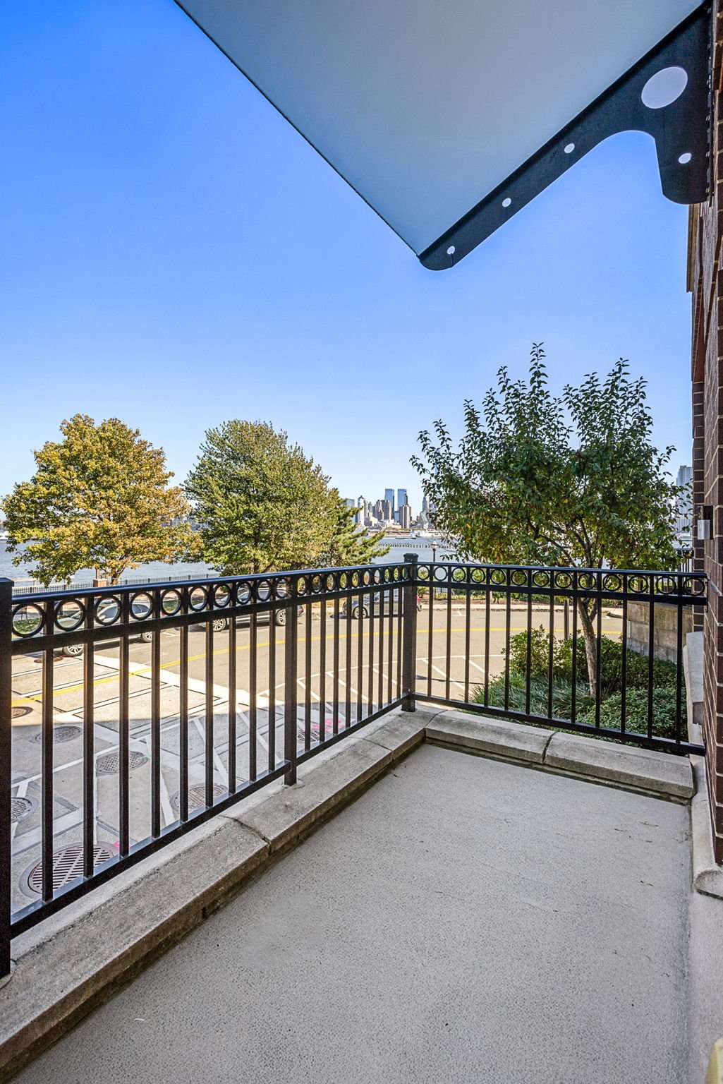 3 Henley Place