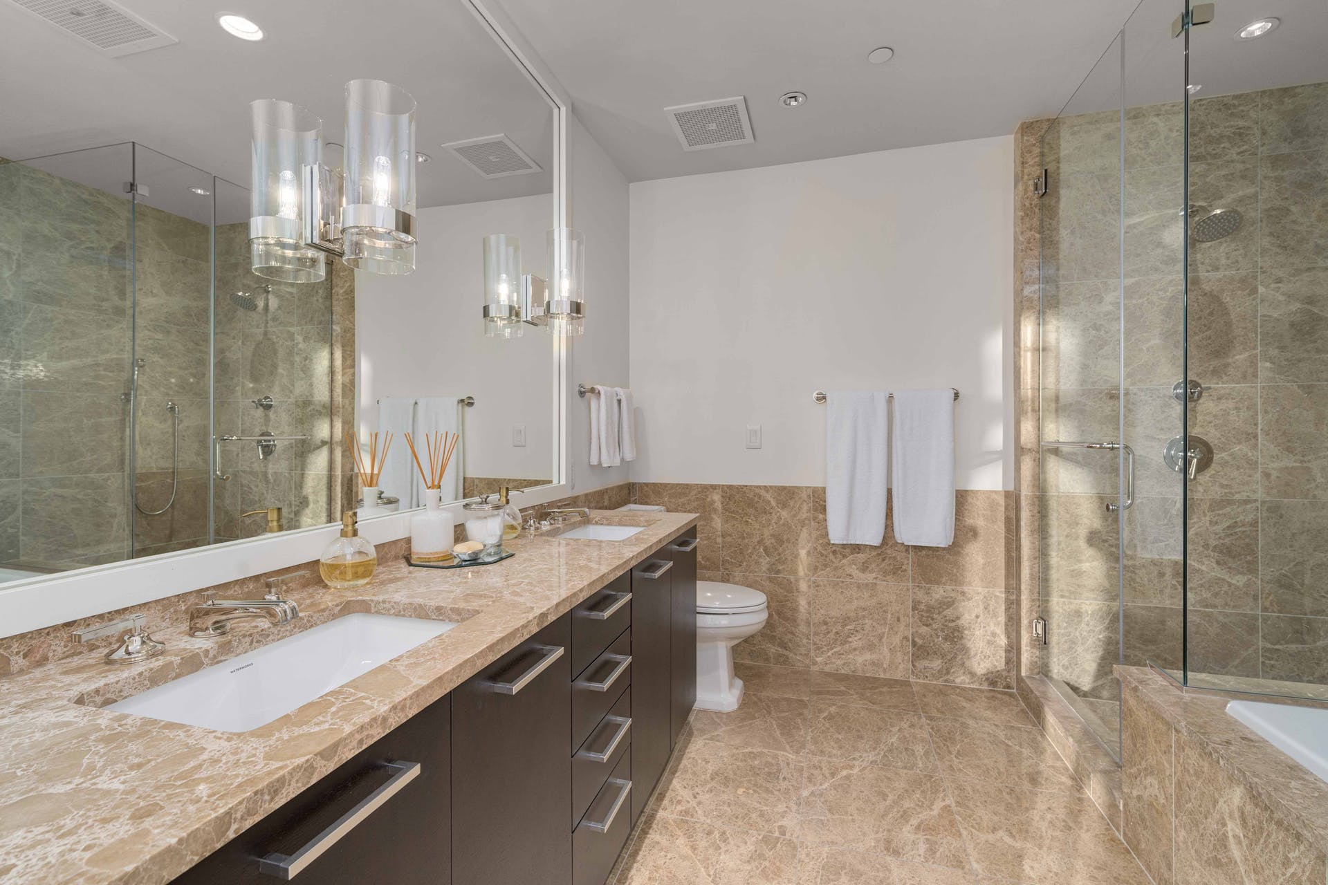200 Congress Avenue #19AC