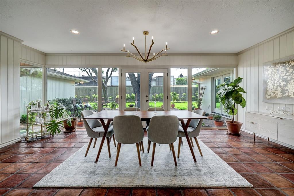 2103 Stoney Brook Dr