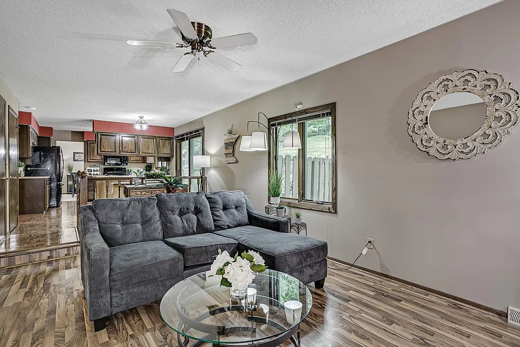 1602 Norwood Cir