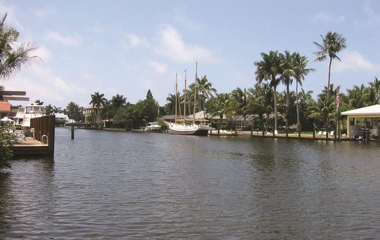 Aqualane Shores