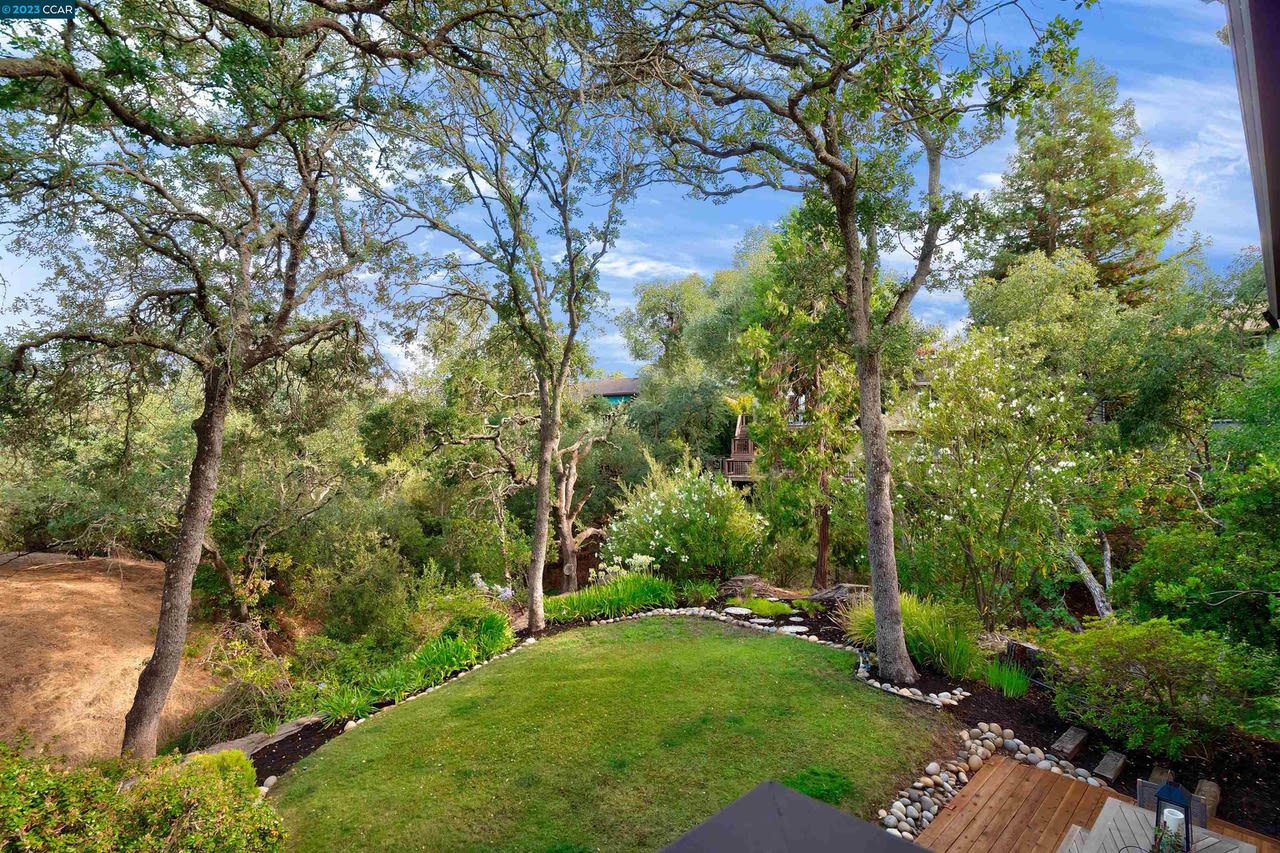 27 Saint Julie Court
