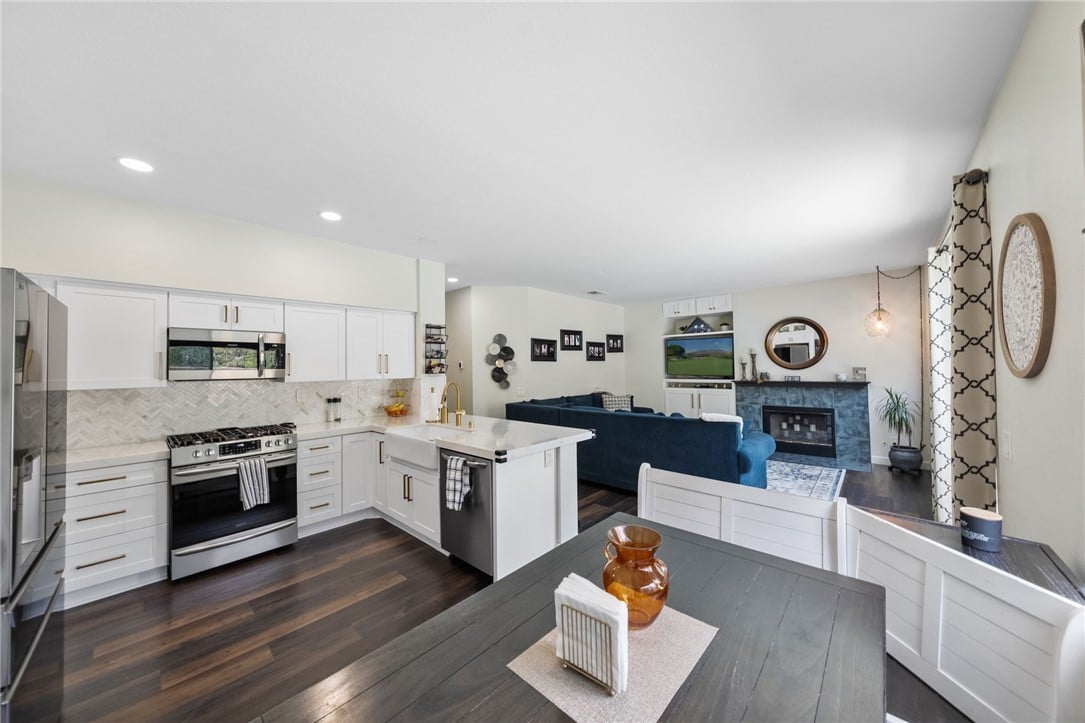 24084 Verdun Ln