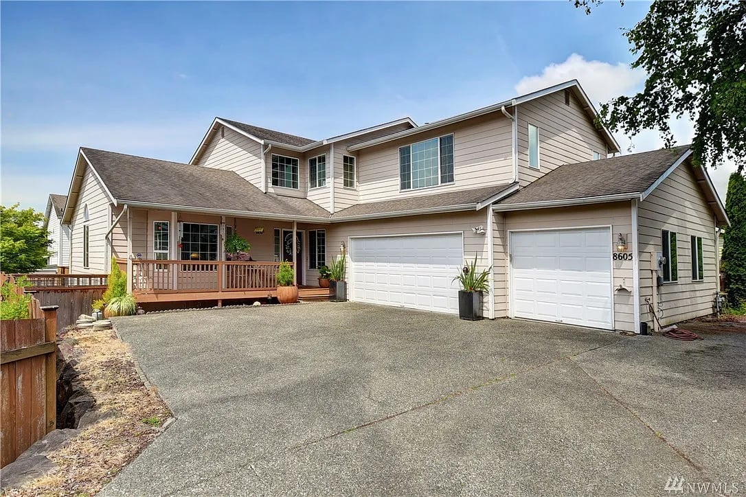 8605 14th Pl SE
