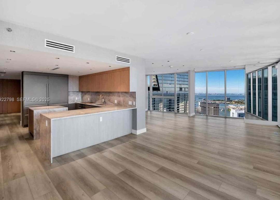 465 Brickell Ave #5701