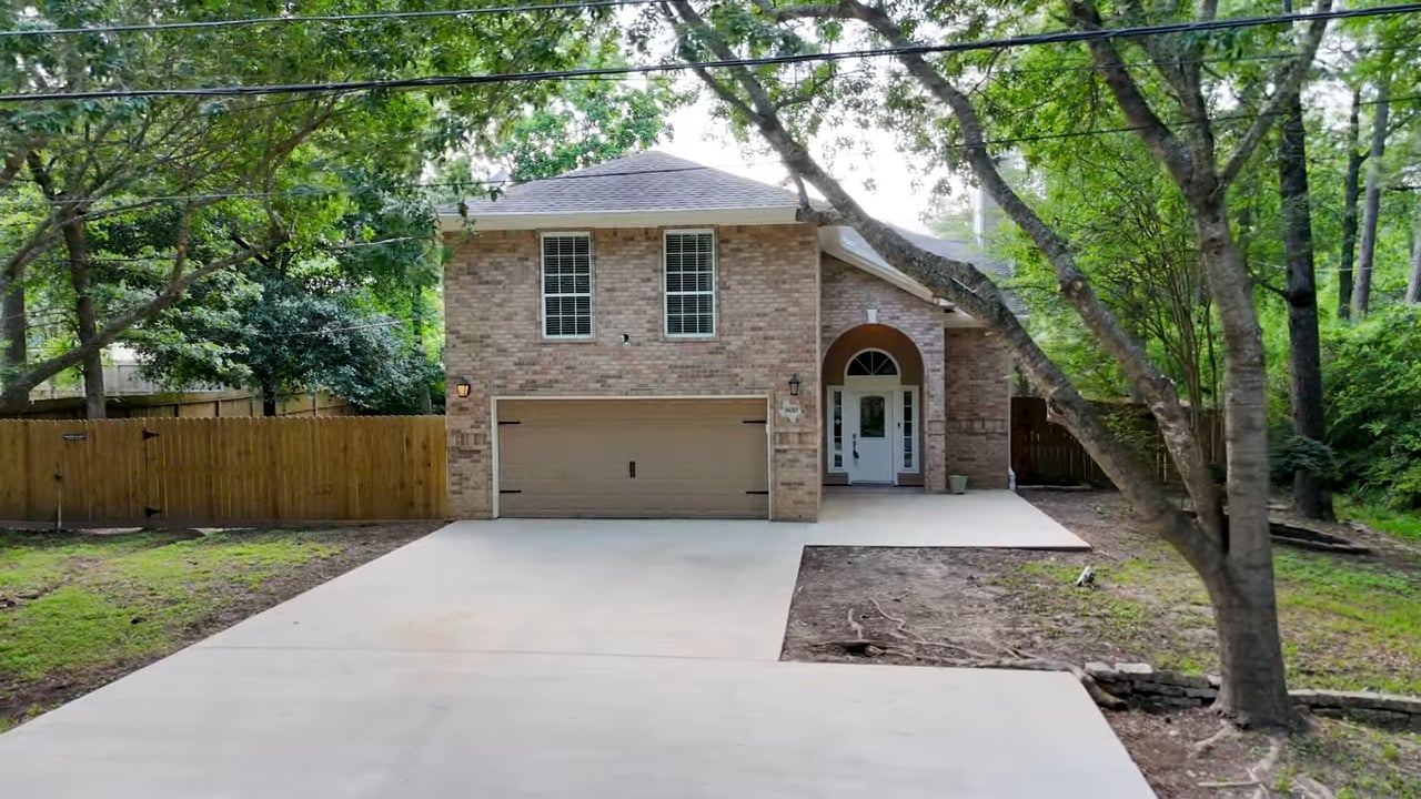 Lake Conroe Living | Tour 600 Crystal River Dr, Montgomery TX 7731