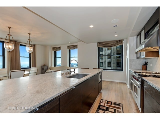 6 N Michigan Ave #1303
