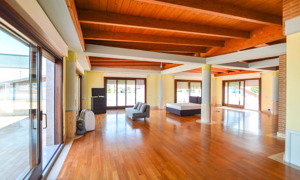 Perfect Penthouse with Panoramic Beachfront Views