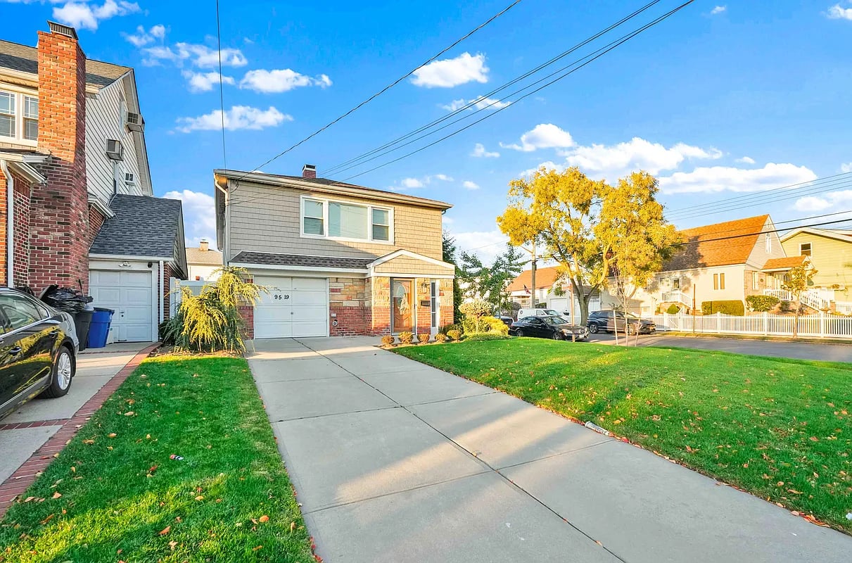 95-19 160th Ave #2FAM