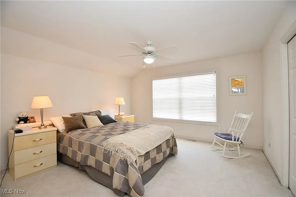 410 W Glengary Cir