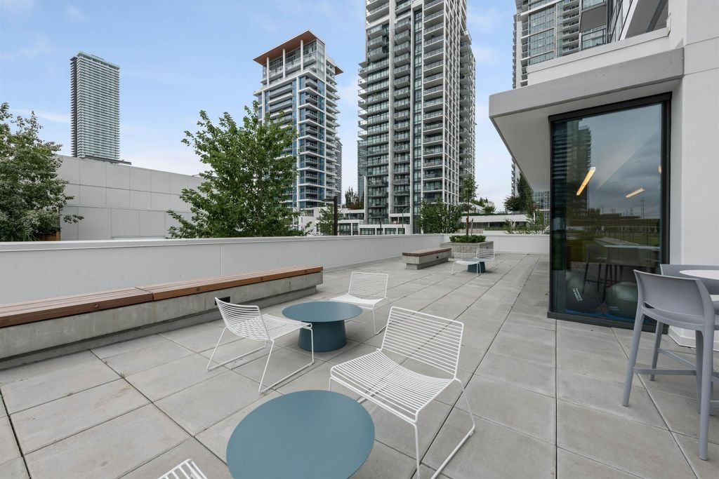 2425 Alpha Ave, #307