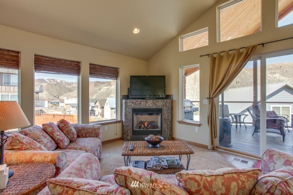 101 W Marine View Pl