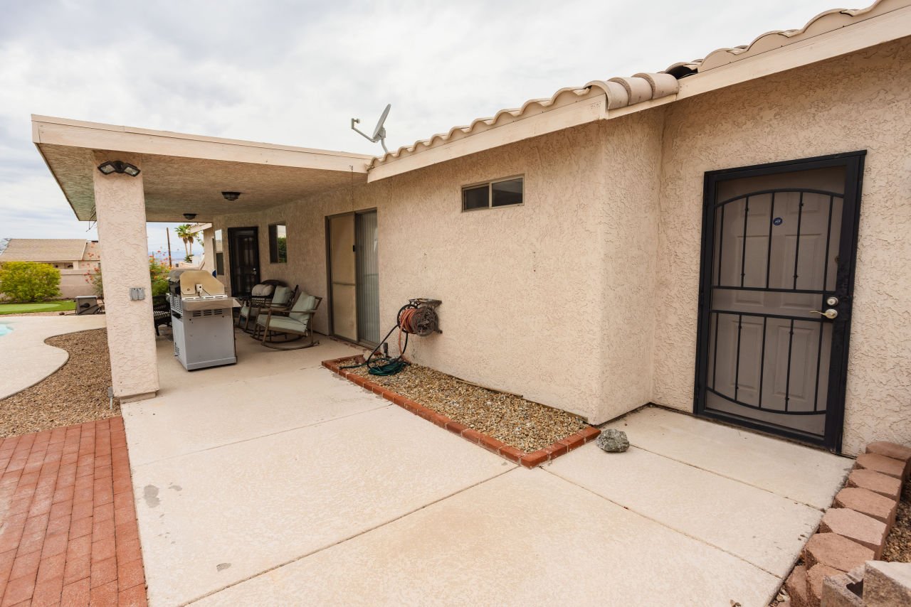 2870 Canyon Oak Dr