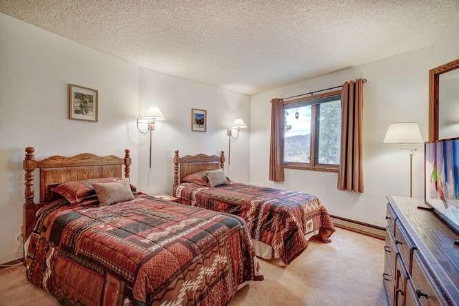 516 Kings Crown Rd, #516