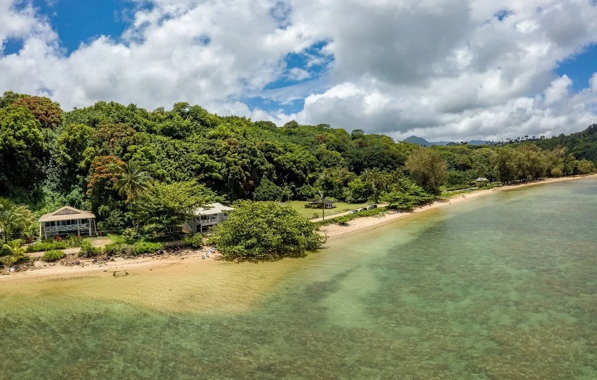 ANINI BEACH NORTHSHORE KAUAI