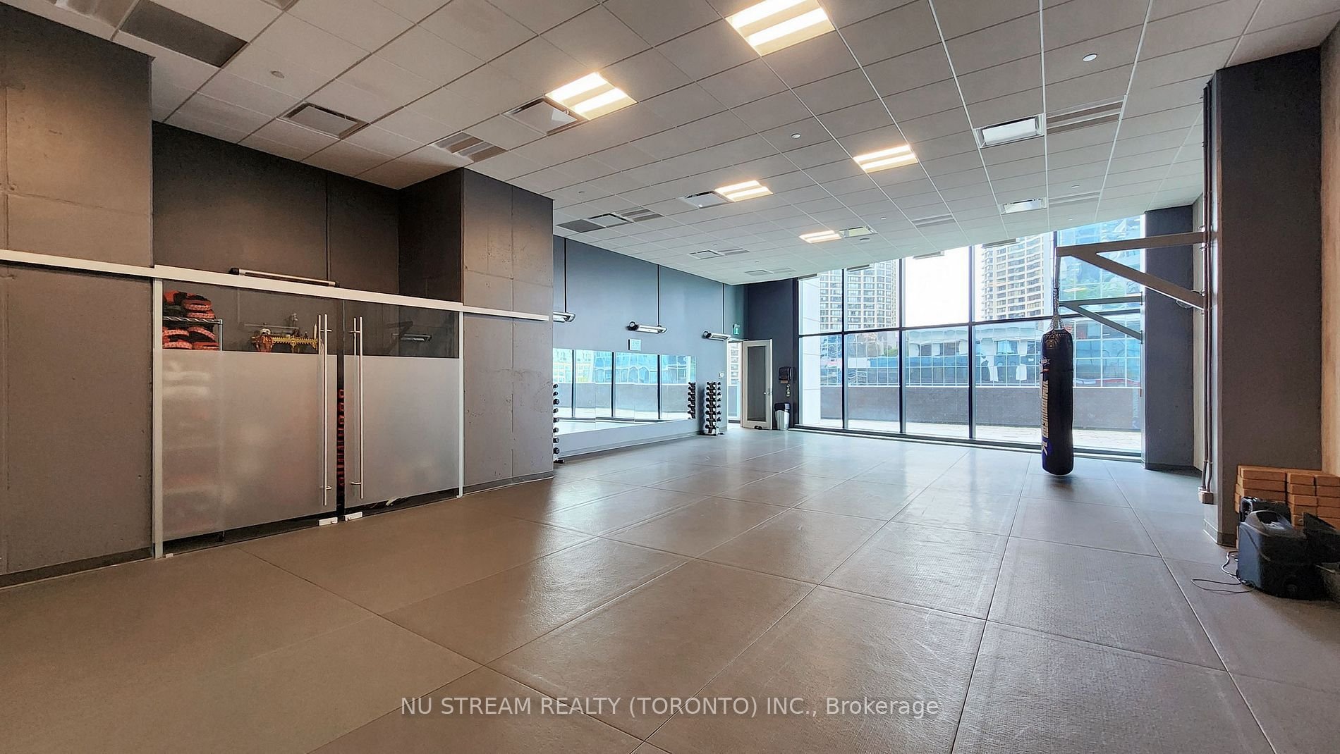 ICONIC LIVING AT 100 HARBOUR ST