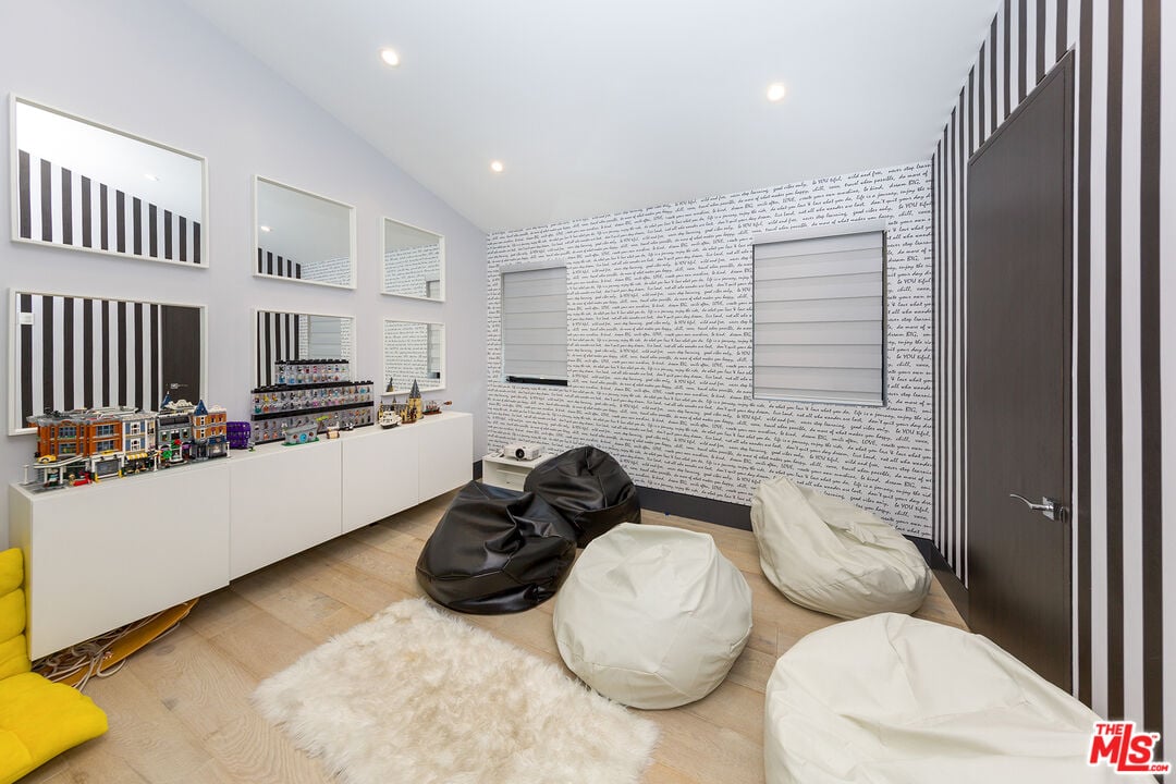 2122 Castle Heights Ave