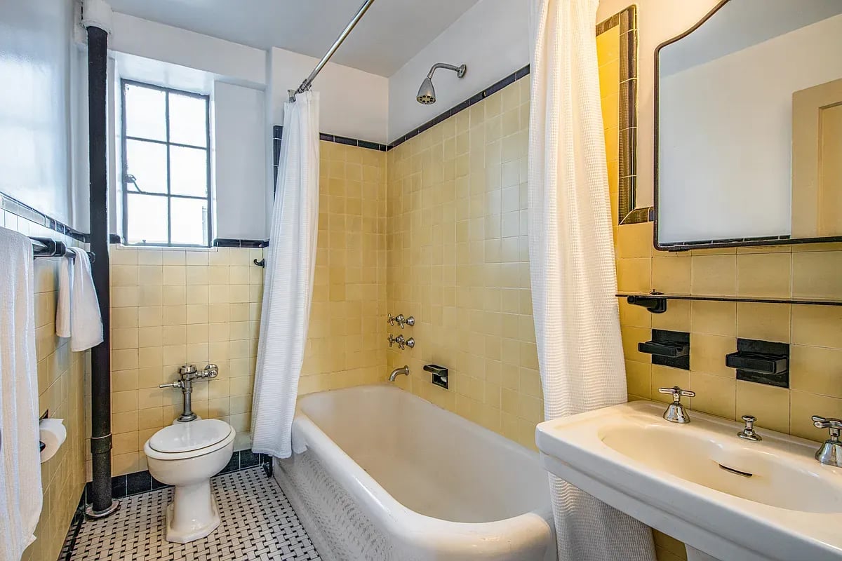 1 Christopher St #10H