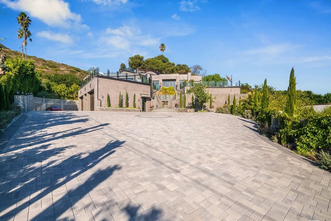 Vireon Pavilion, Pacific Coast Hwy, 90265