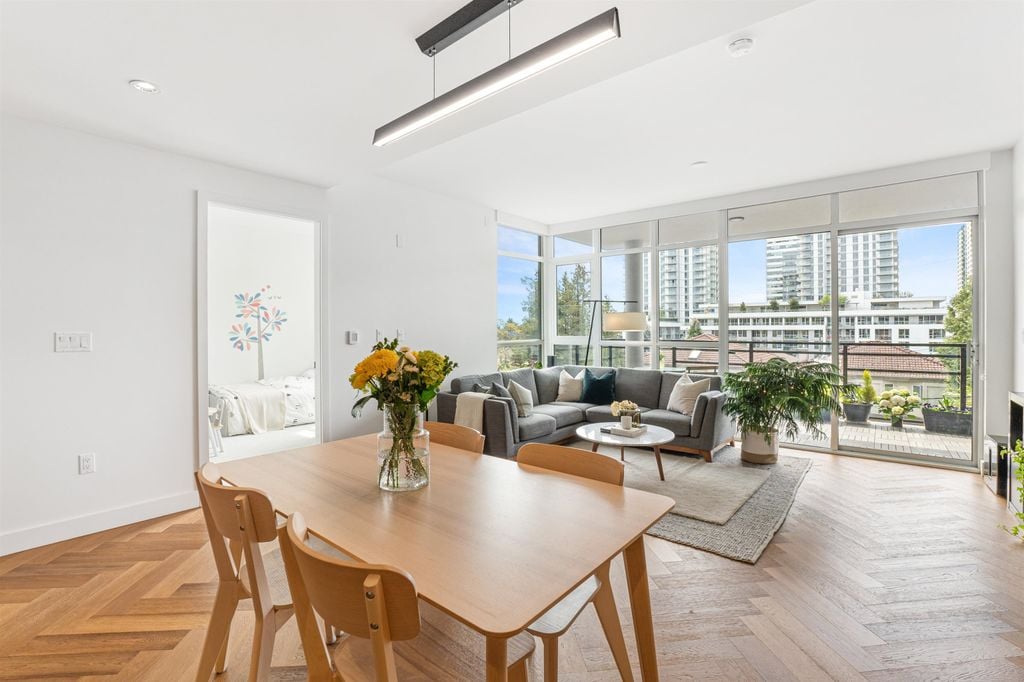 458 W 63rd Ave, #306