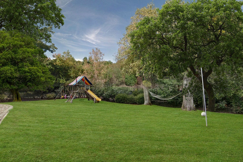 Just Sold! 25 Farmstead Road, Short Hills – $1,668,400