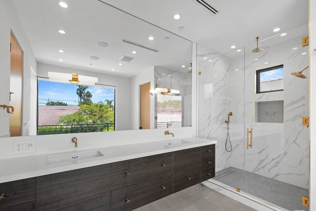 W 6th St, 90048