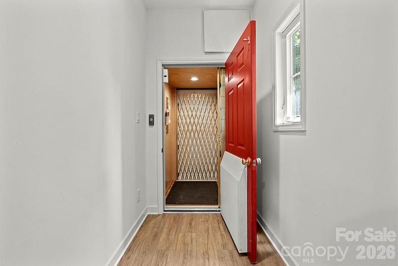 5335 Lansing Dr