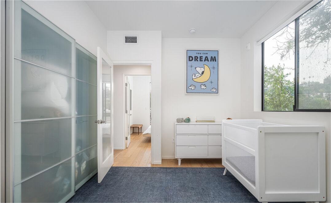 Modern Condo Living in Prime Silver Lake Location