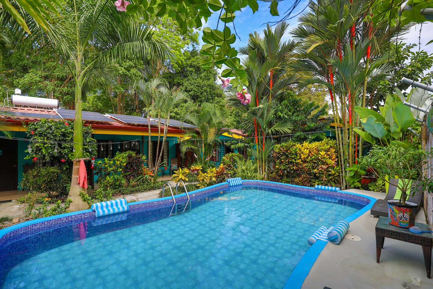 SUCCESSFUL BOUTIQUE HOTEL WITH OWNER’S HOME BY THE BEACH IN UVITA