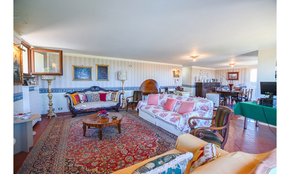 Villa With Stunning Seaview in Civitanova Marche, Le Marche