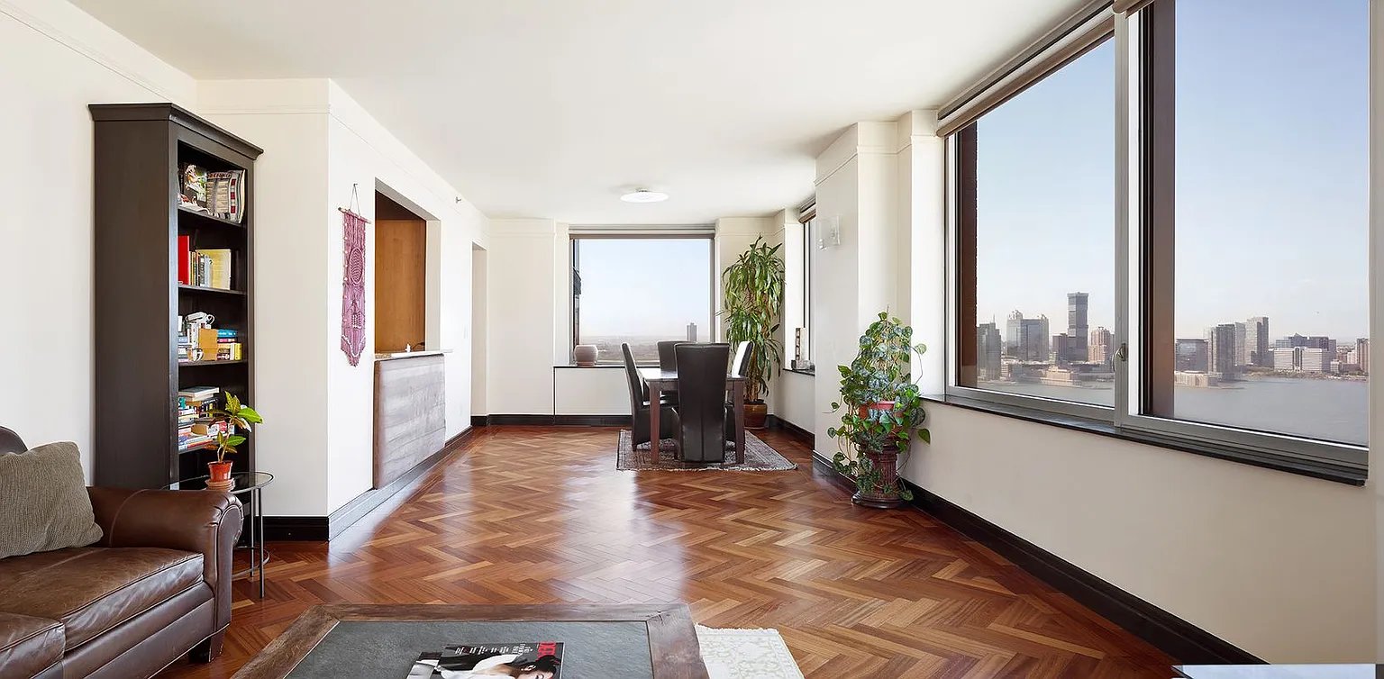 10 West St APT 32C