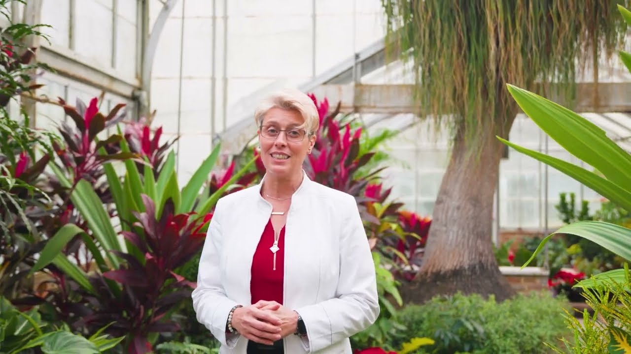 Selling Mobile Ep. 2 | Bellingrath Gardens Magical Christmas Lights with Chrissi Moore (ADTV)