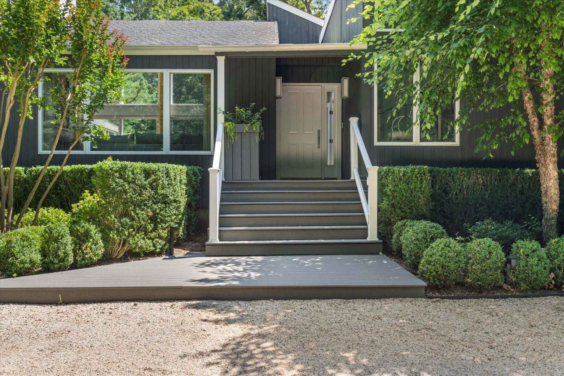 24 Saddle Lane