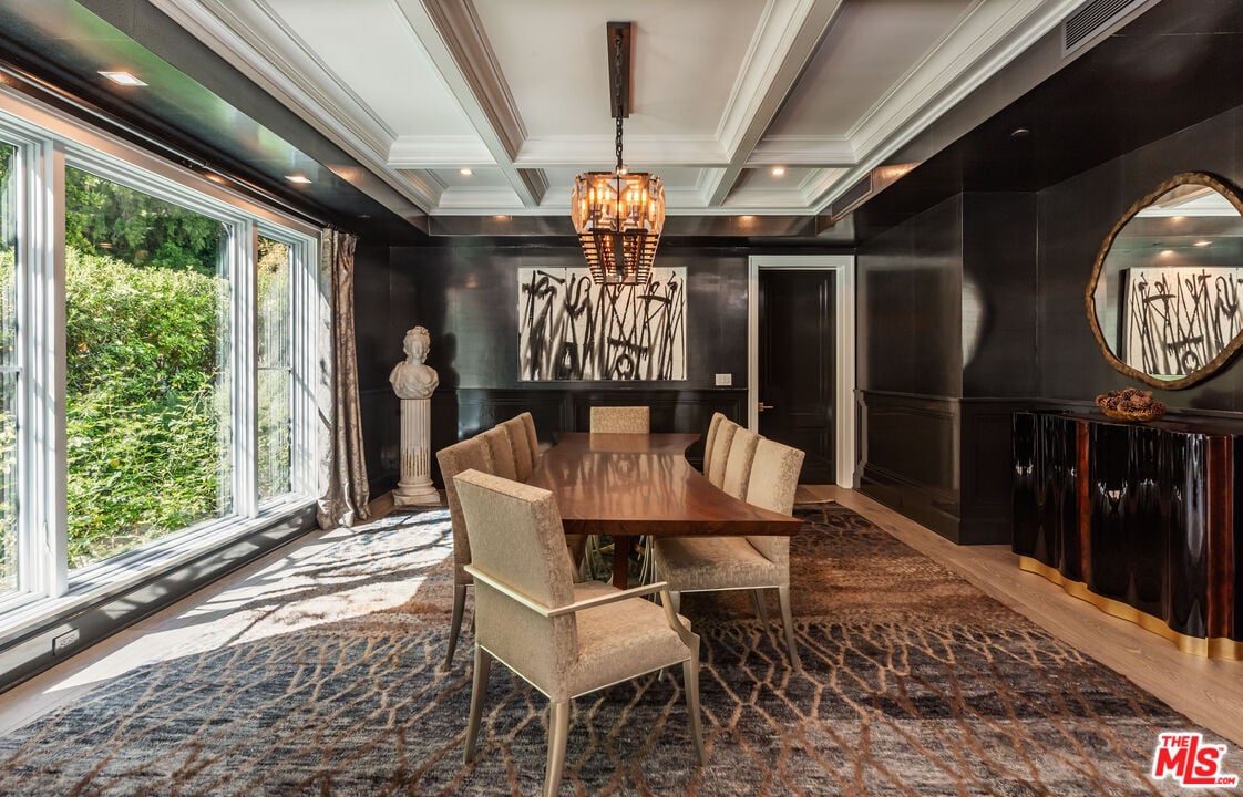 Monarch Reserve, N Norman Pl, 90049