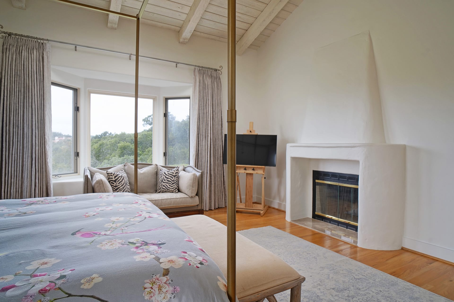 11430 Saddle Road - Monterey Masterpiece