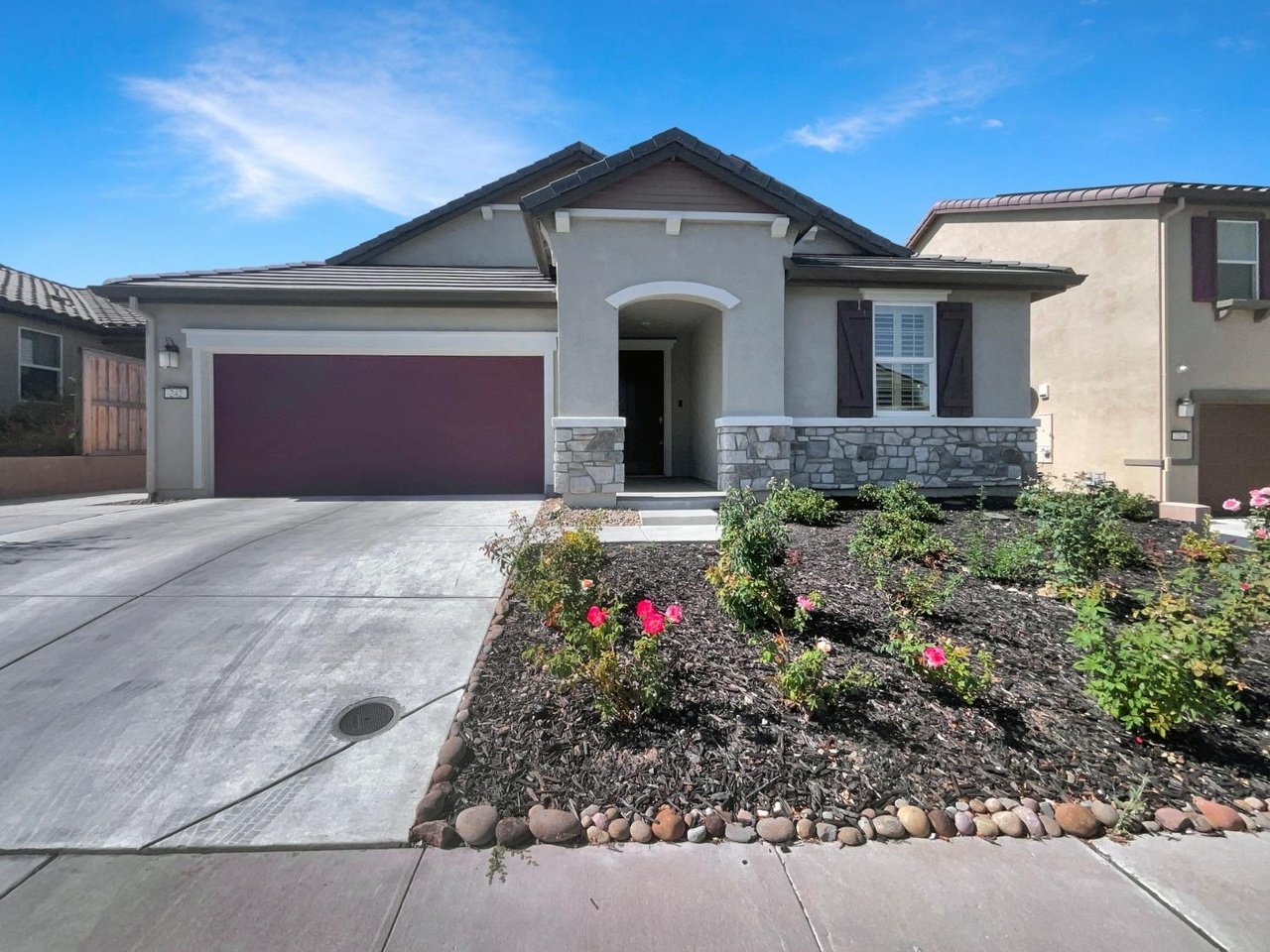242 Martos Ct
