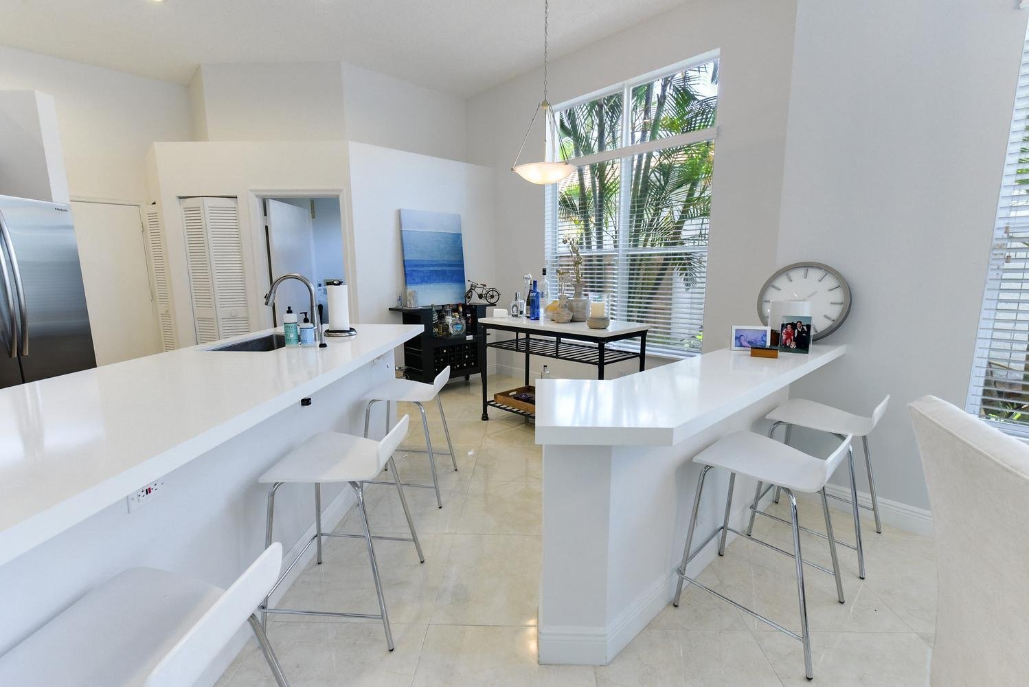 6685 NW 24th Ter