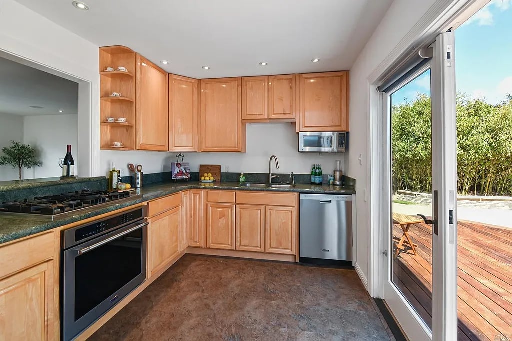 132 Vendola Dr