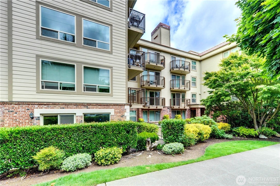 566 Prospect Street #301