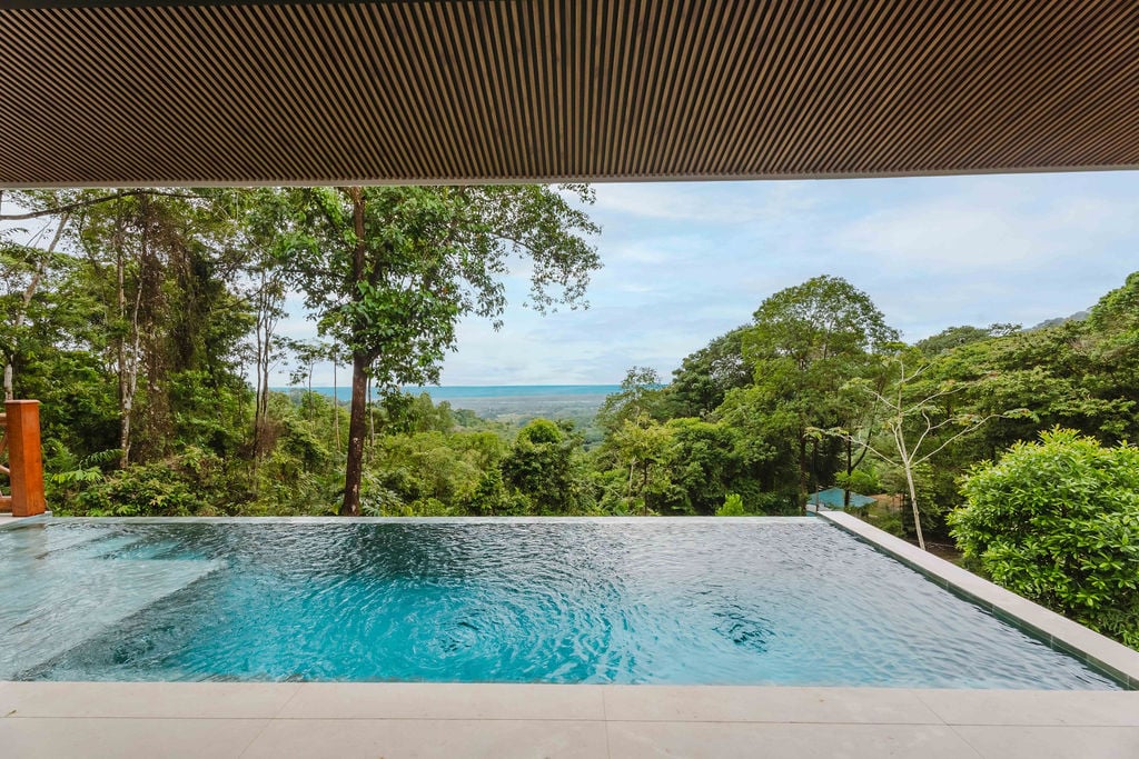 Modern Tropical Minimalism with Ocean views and River Access! Casa Tocuan
