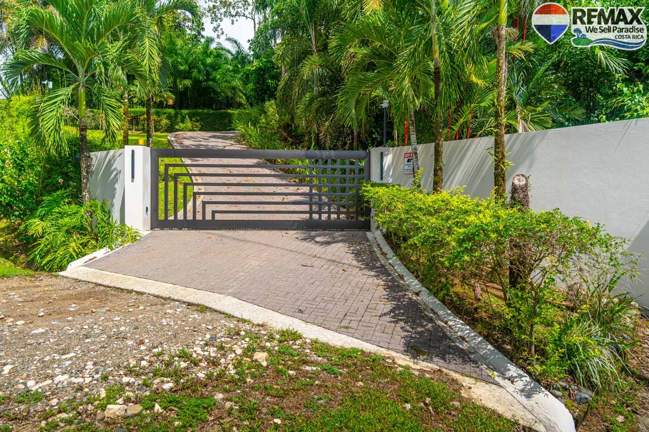 Luxury Ocean View Home in Ojochal Costa Rica | Infinity Pool & Sunset Views