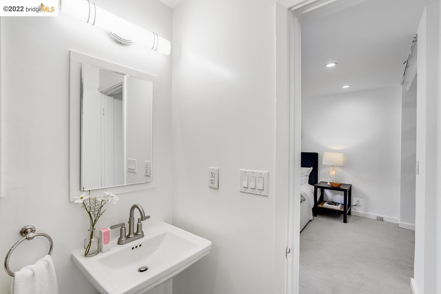 1170 S Van Vess Ave Unit: 2