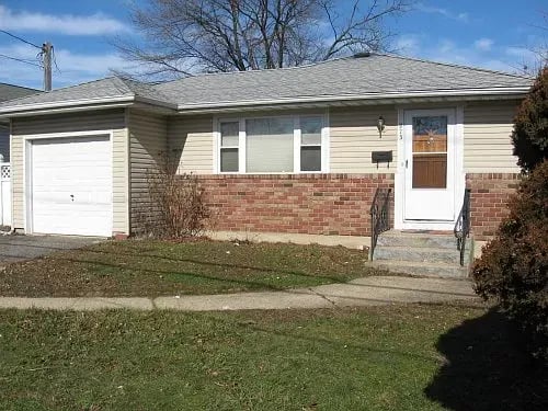 973 Fulton St