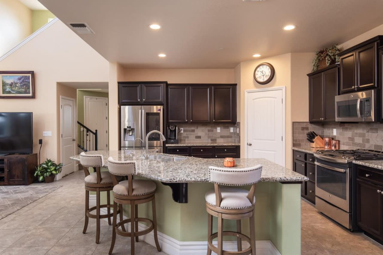 18622 McClellan Cir