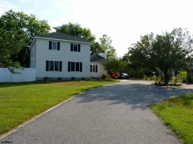 43 Crest Rd