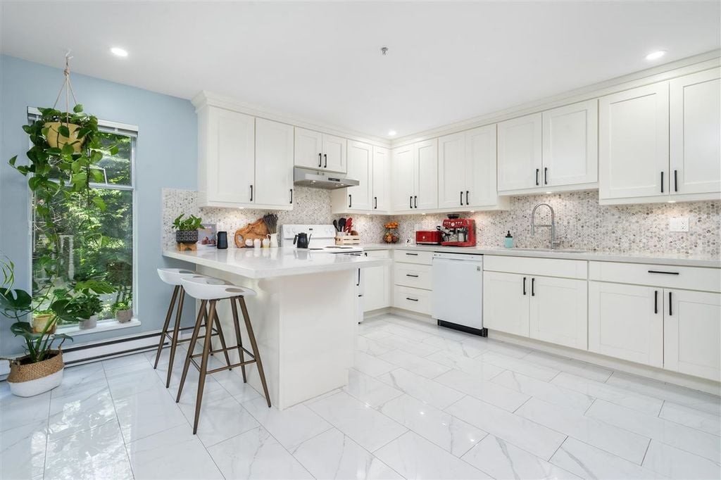 7345 Sandborne Ave, #1