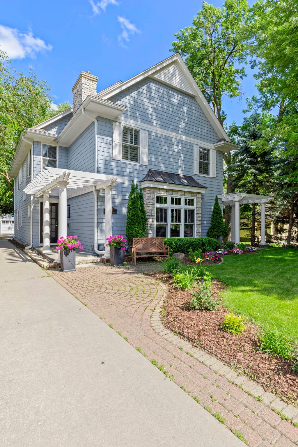 5229 Halifax Ave S, Edina
