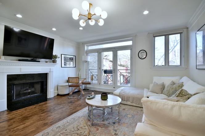 2711 N Wilton Ave #2