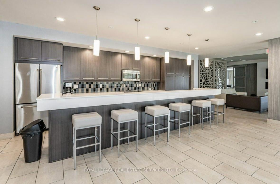 402-551 Maple Avenue, Burlington